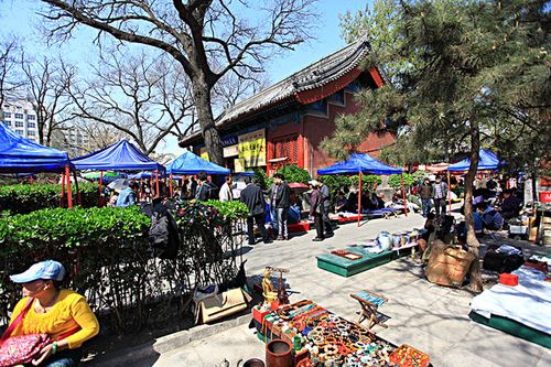 報国寺文化市場 / 敷居が低い北京の蚤の市